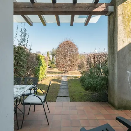 Patio 15 *