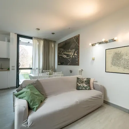 아파트 Patio 15
